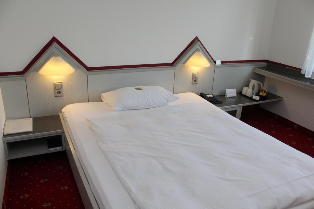 A.C. Hotel Hoferer Stuttgart Kamer foto