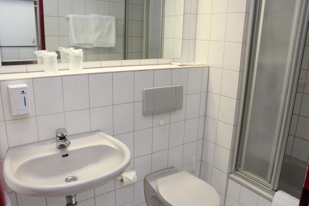 A.C. Hotel Hoferer Stuttgart Kamer foto